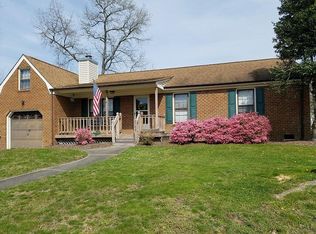 745 Colony Dr, Chesapeake, VA 23322