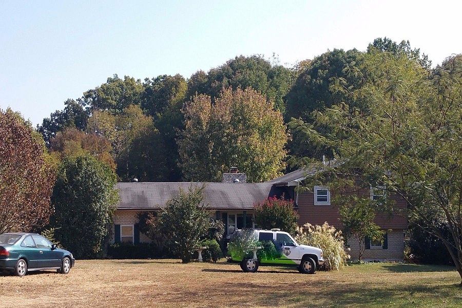 1st image of 131 Greenwood Dr