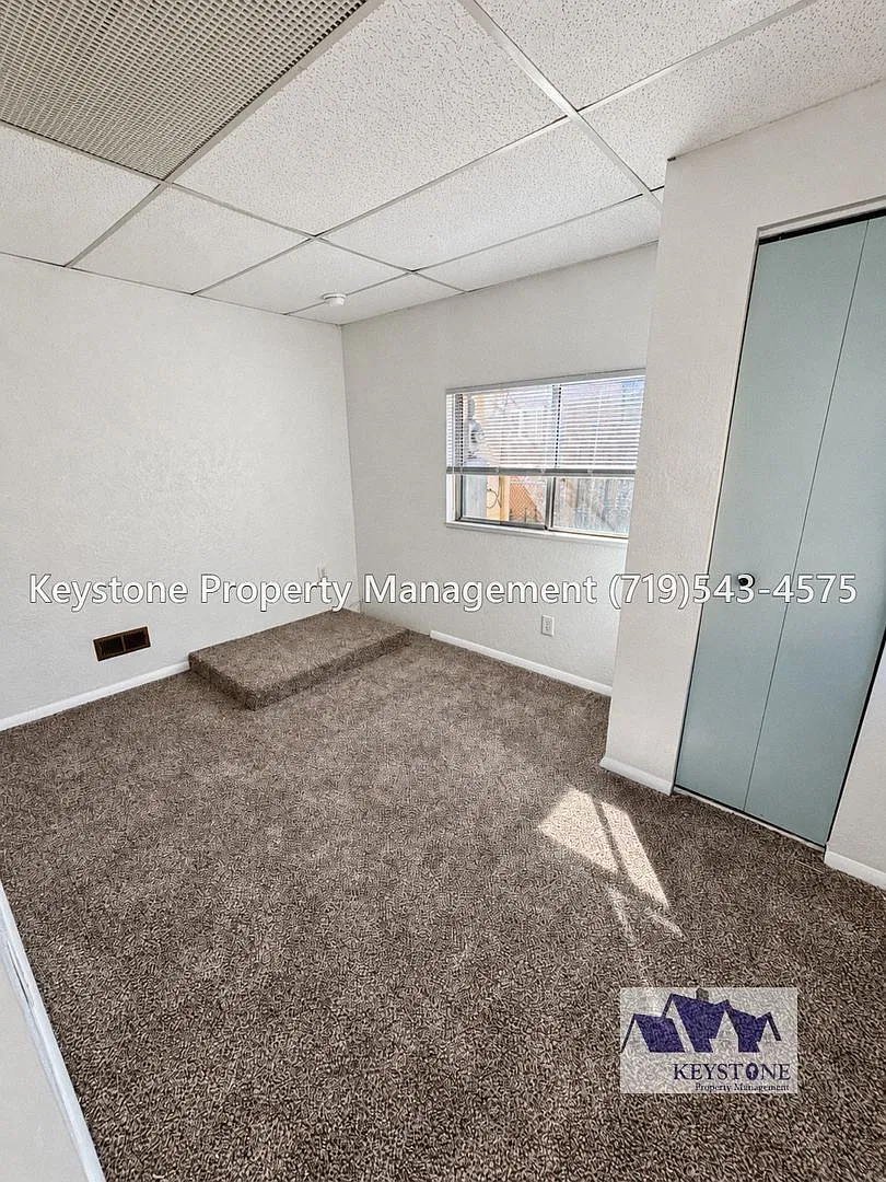 $300 Off 1st Month & App Fee Reimbursed! Spacious 3 Bed/1 Bath Home $1,150/$1,150 — Photo 4