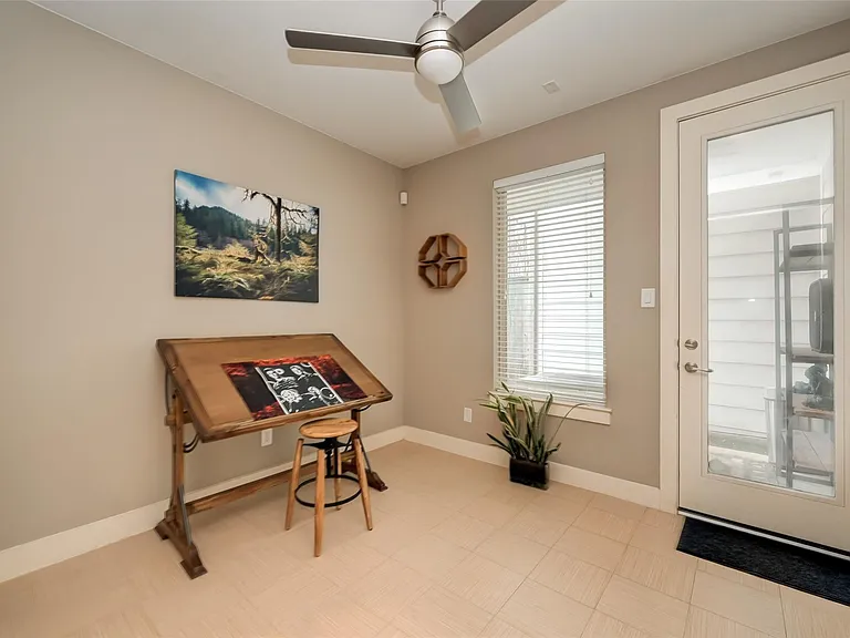 1537 Malone St — Photo 3