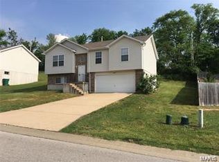 815 Riverview Dr, Pevely, MO 63070