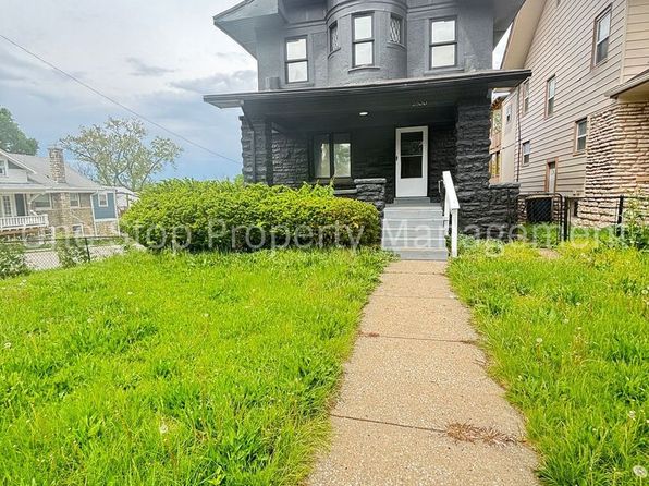 2500 E 42nd St