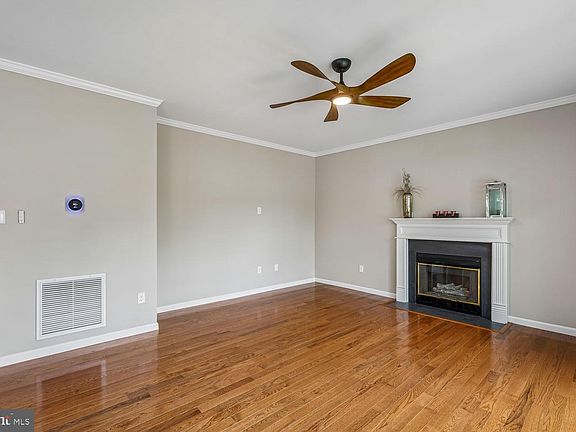 5th image of 9035 Allington Manor Cir W