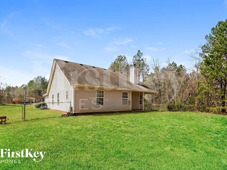 115 Kendall Ln — Photo 17