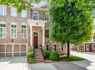 1105 Charles Towne Sq, Sandy Springs, GA 30328