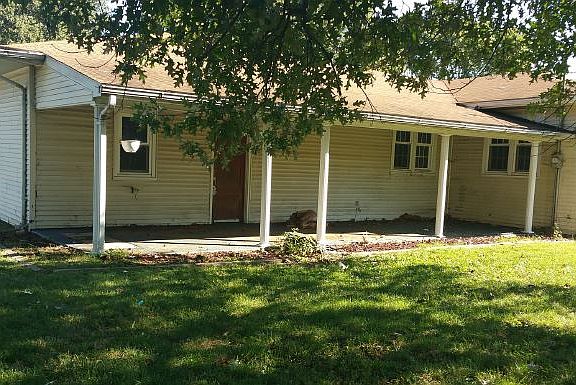 2nd image of 530 Park Ln