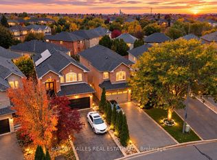 35 Water Garden Ln, Vaughan, ON L4H 1N2