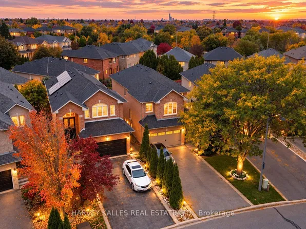 35 Water Garden Ln, Vaughan, ON L4H 1N2