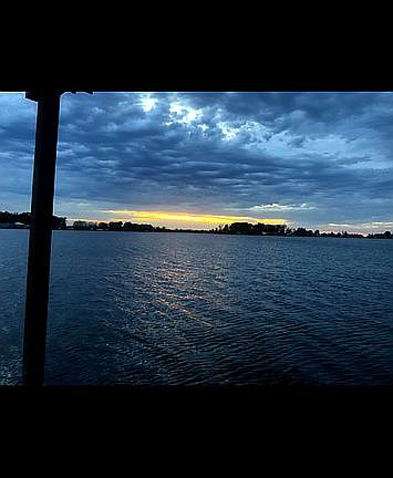 5th image of 336 Lake Shore Dr