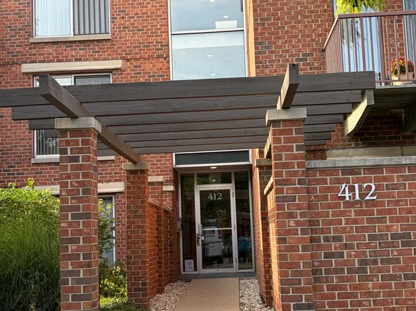 412 Kelburn Rd APT 316, Deerfield, IL 60015