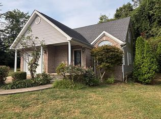 905 Stonebrook Ct, Paducah, KY 42003