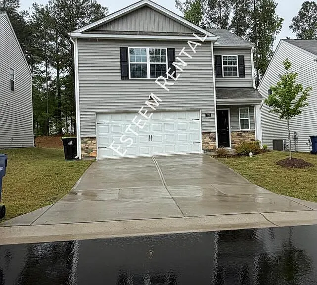 127 Palm Dr — Photo 1