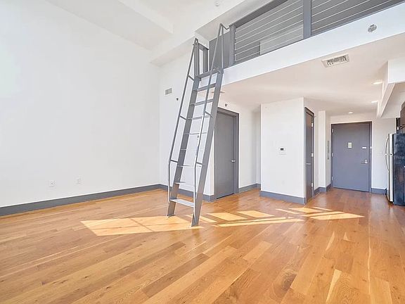 5th image of 340 E 117th St #4J