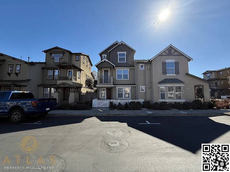 2180 Unbridled Ct — Photo 1