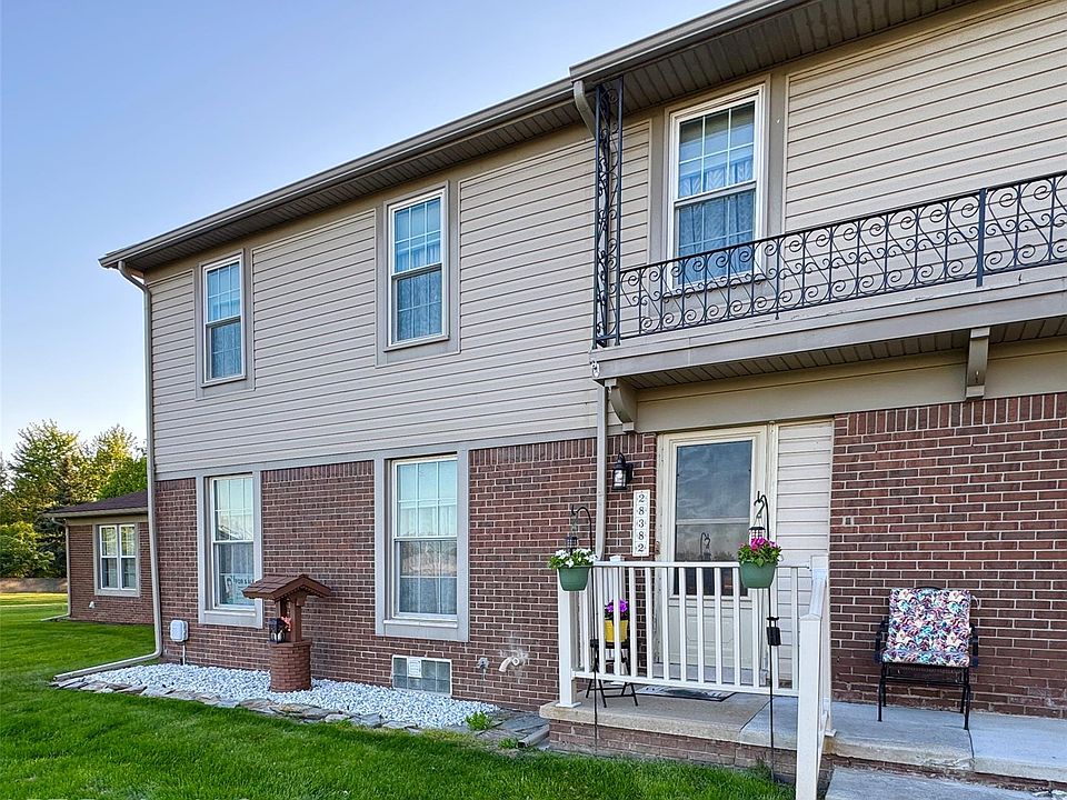 1st image of 28382 Brookfield Ct