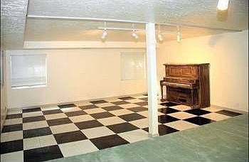 3rd image of 2090 E Sierra View Cir