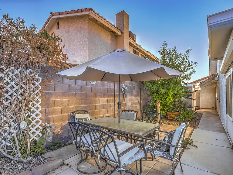 3445 Toquima Cir — Photo 27