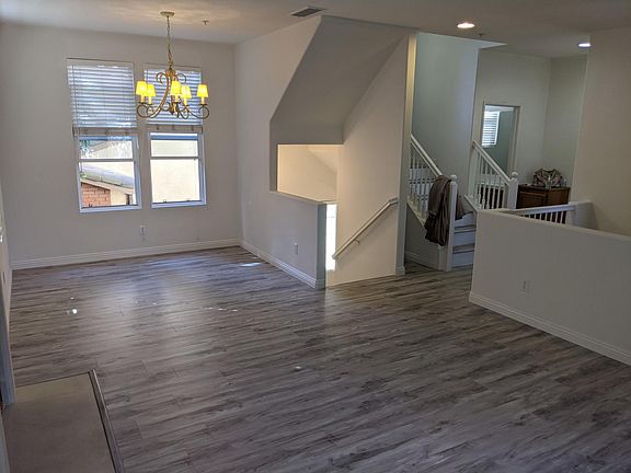 Living / dining area