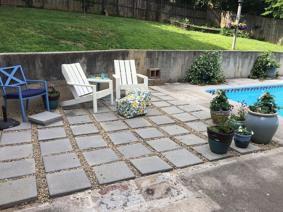 2nd image of 4405 Mockingbird Ln