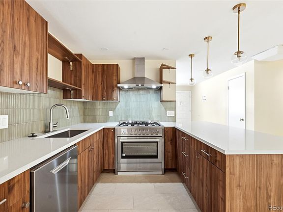 4th image of 4264 W Radcliff Avenue
