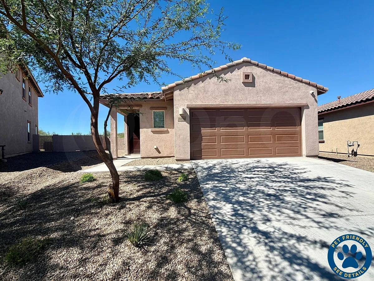 3 bed, 2.0 bath, 1467 sqft, $2,049 — Photo 1