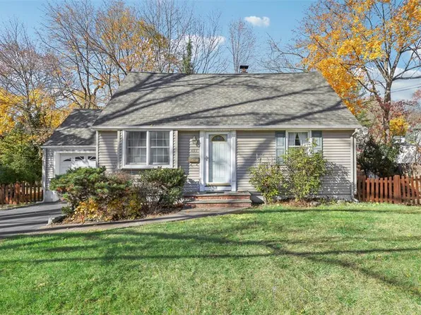 497 Goffle Rd, Wyckoff, NJ 07481