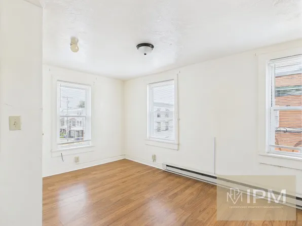 1 N Main St, 1 N Main St APT D, Stewartstown, PA 17363