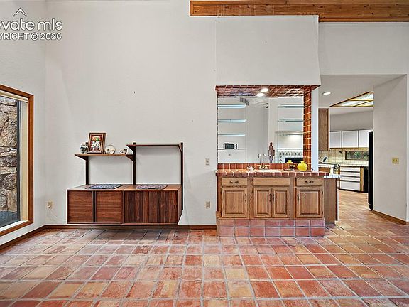 5th image of 609 Crystal Hills Blvd