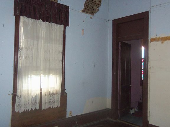 3rd image of 3901 Saint Claude Ave