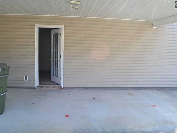 3rd image of 201 Philmont Dr
