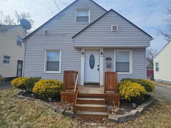 1082 Himelright Blvd, Akron, OH 44320