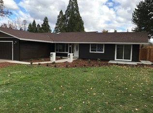 2115 Fairlane Dr, Medford, OR 97501