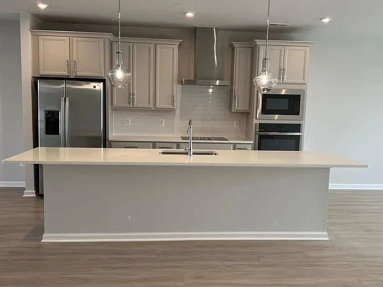 809 Birchwood Hill Pl #B — Photo 4