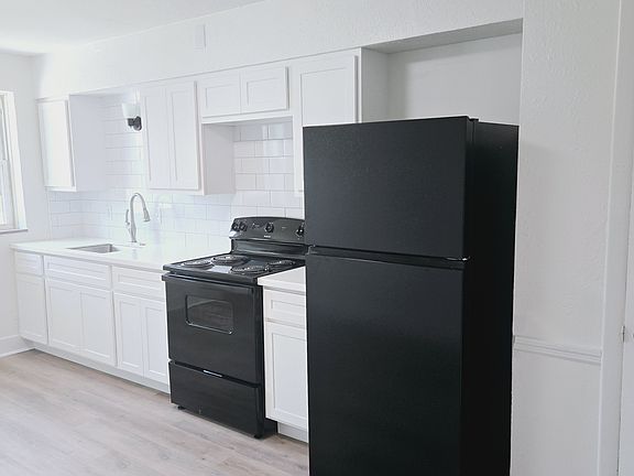 2nd image of 2925 Wyoming St #1E