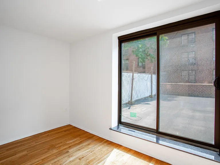 230 E 30th St #2A — Photo 9