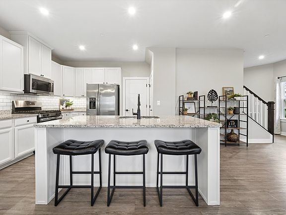 5th image of 1010 Sears Cir