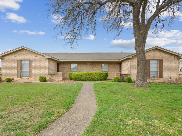 100 E Gruver Cir #102, Hewitt, TX 76643