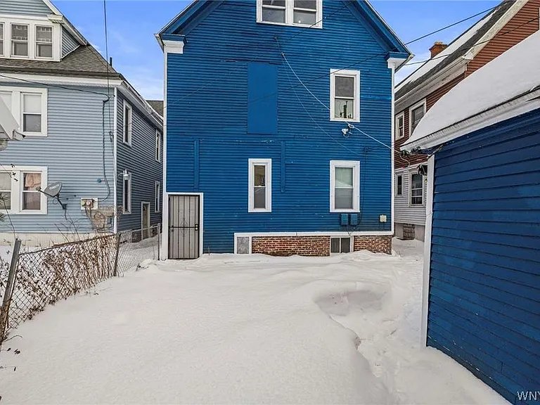 189 Hughes Ave — Photo 21
