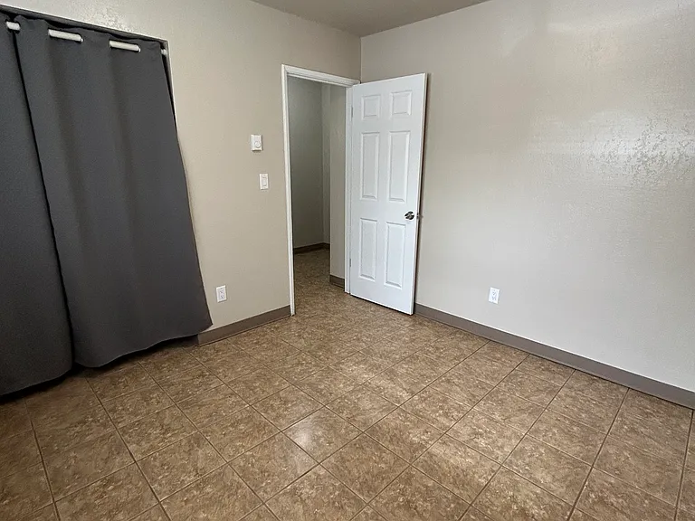 360 SW 9th St #1 — Photo 2