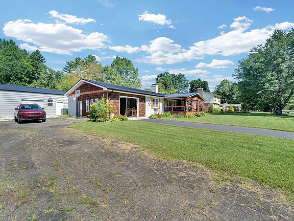 4th image of 247 Fairground Ln