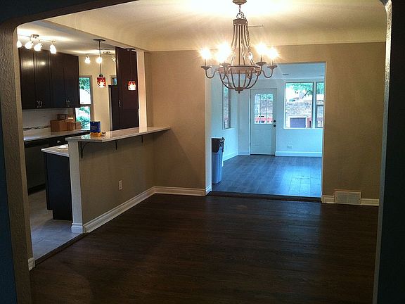 3rd image of 1651 Olive St