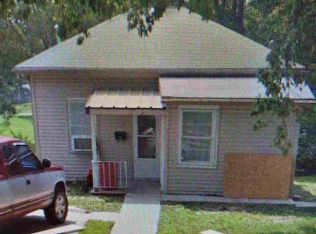 703 S 10th St, Beatrice, NE 68310