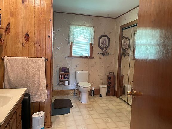 861 Sugar Maple Rd, Camp Creek, WV 25820 | Zillow