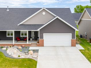 1407 14th Ave SE, East Grand Forks, MN 56721
