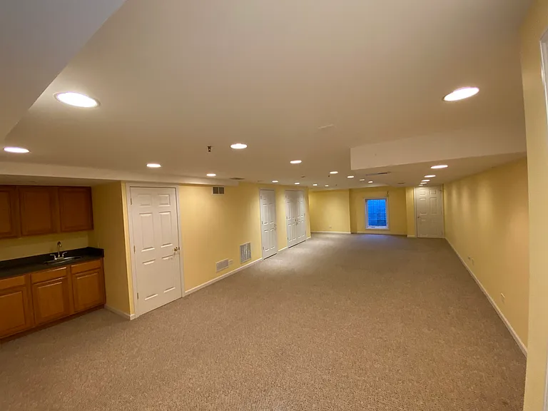 382 S Prospect Ave — Photo 15