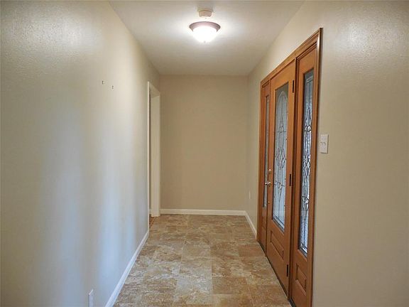 5th image of 15806 Sandy Hill Dr