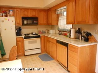 8522 Bumble Bee Way, Tobyhanna, PA