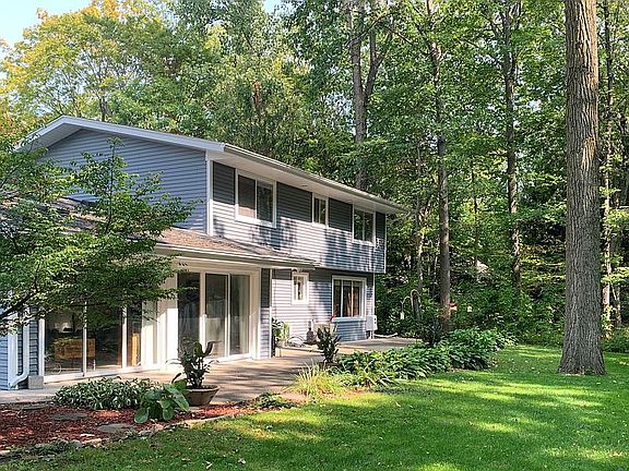 4th image of 8675 Hornbeam Ln