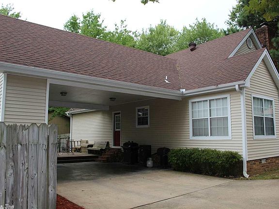 3rd image of 6 Cottonwood Dr