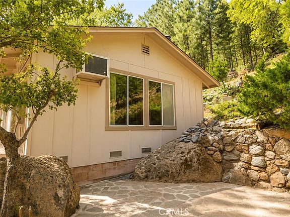 3rd image of 10780 Foothill Rd